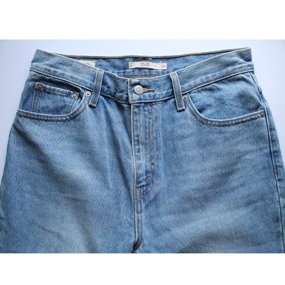 Levi's Mom Jean 27" / Size 29 / Sneak Peek Light Blue High Rise Relaxed Leg - Picture 7 of 12